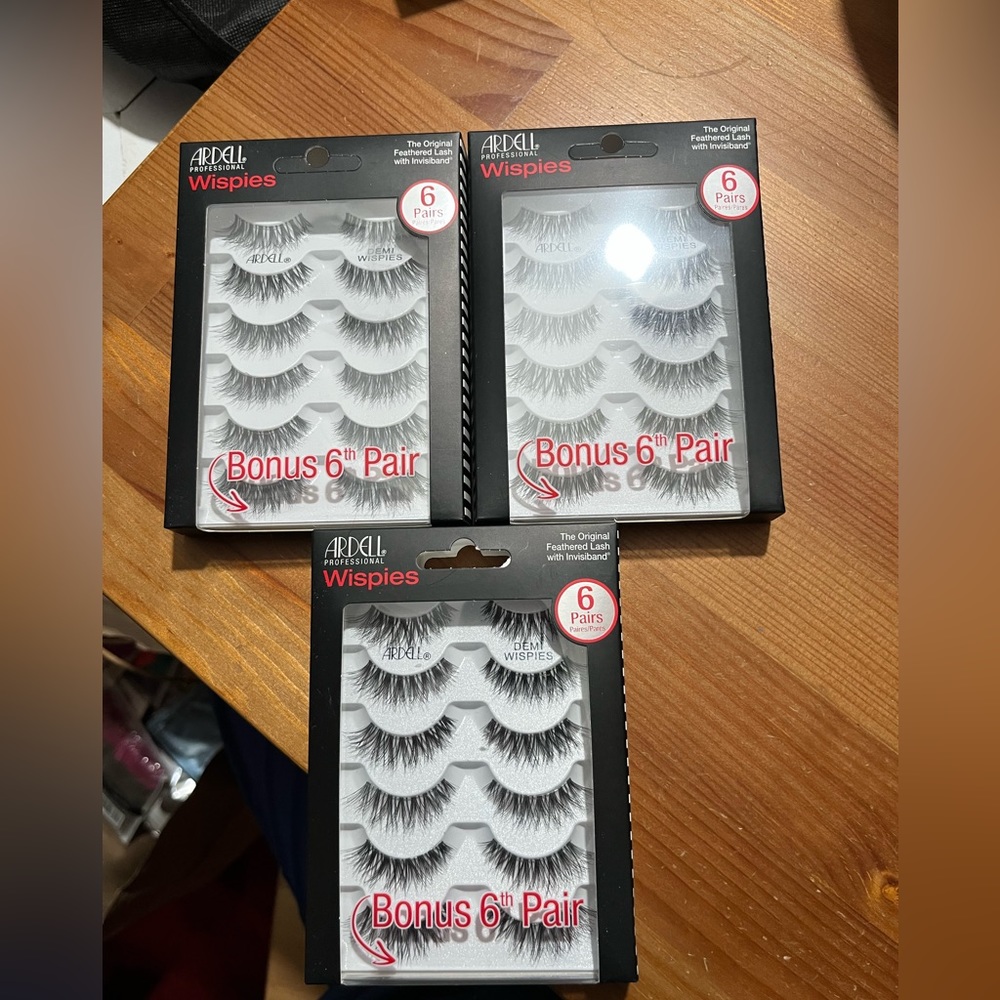 NEW UNOPENED Ardell wispies false lashes